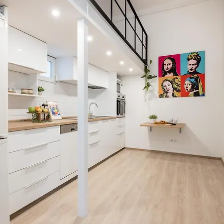 Apartment Chic 3br Heart Of District 7- Gem Budapest