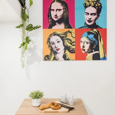 Chic 3br Heart Of District 7- Gem *