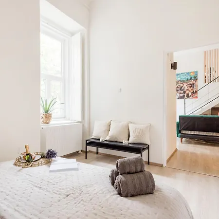 Apartamento Chic 3br Heart Of District 7- Gem