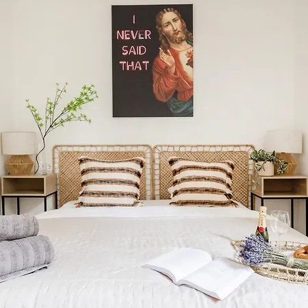 Chic 3br Heart Of District 7- Gem Apartamento *